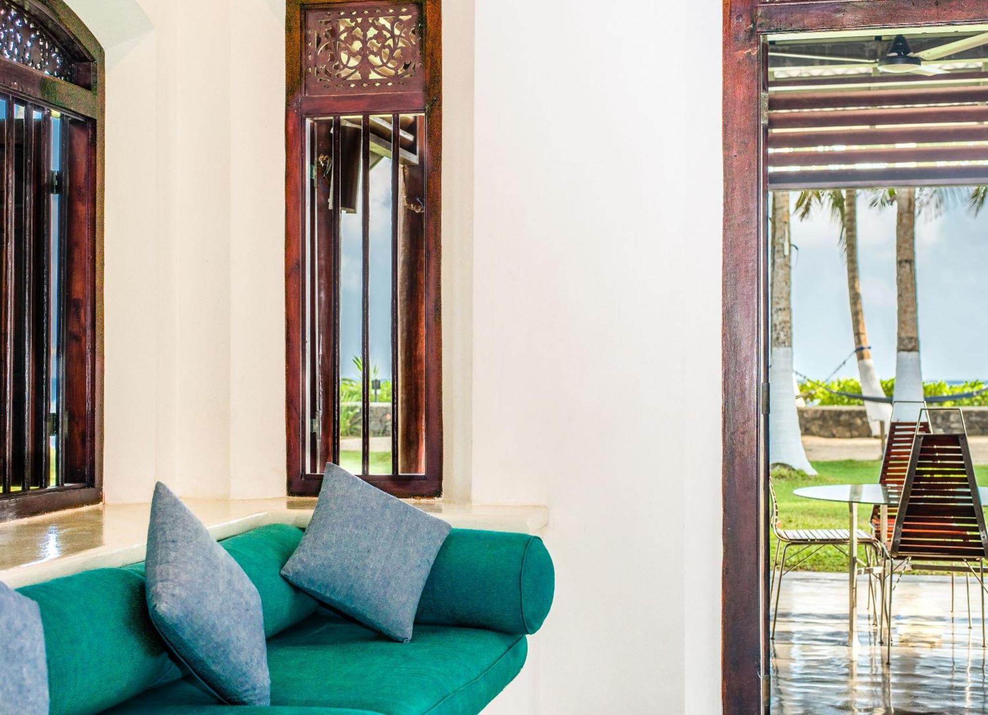 Apa Villa Thalpe Unawatuna Exteriör bild