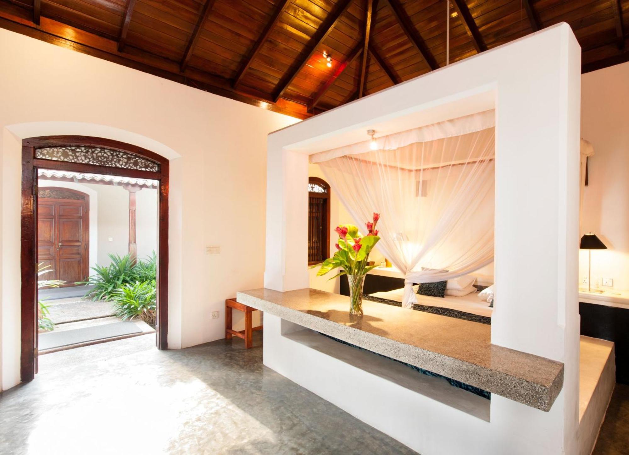 Apa Villa Thalpe Unawatuna Exteriör bild