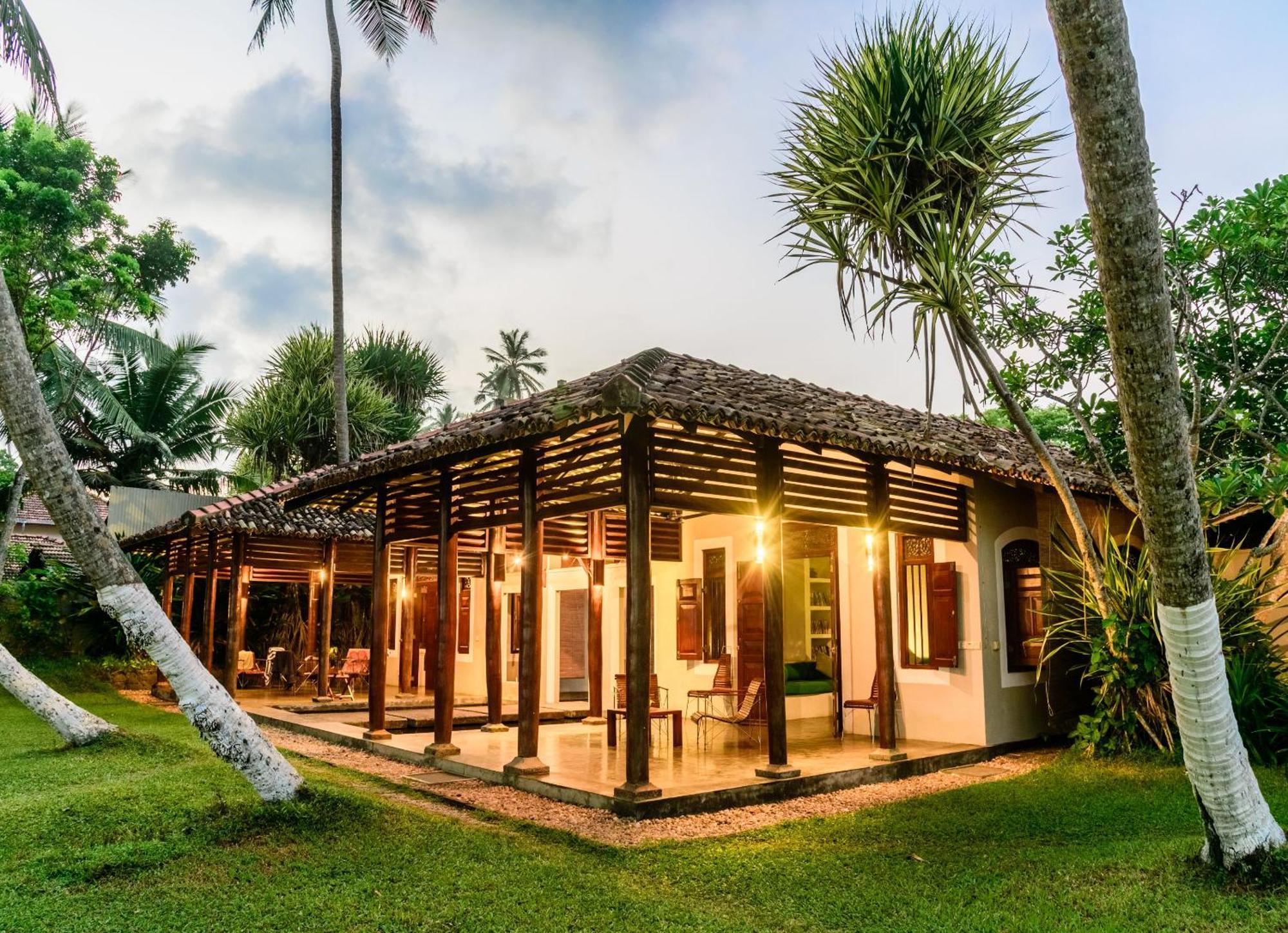 Apa Villa Thalpe Unawatuna Exteriör bild